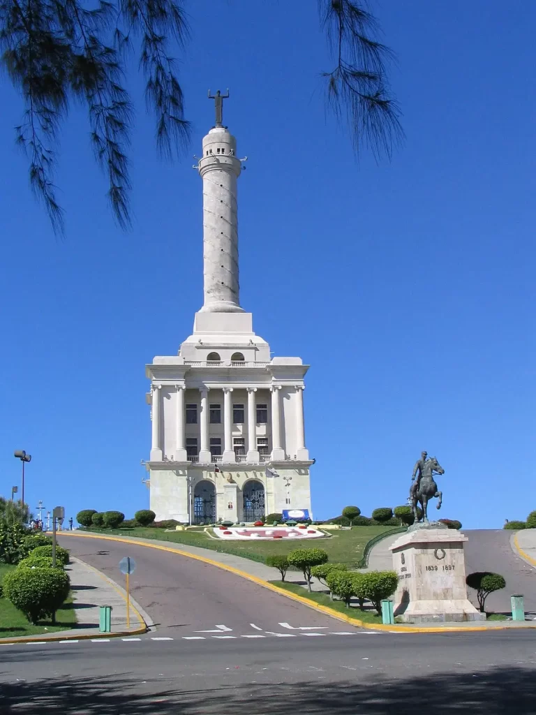Monument_to_the_Heroes_of_the_Restoration