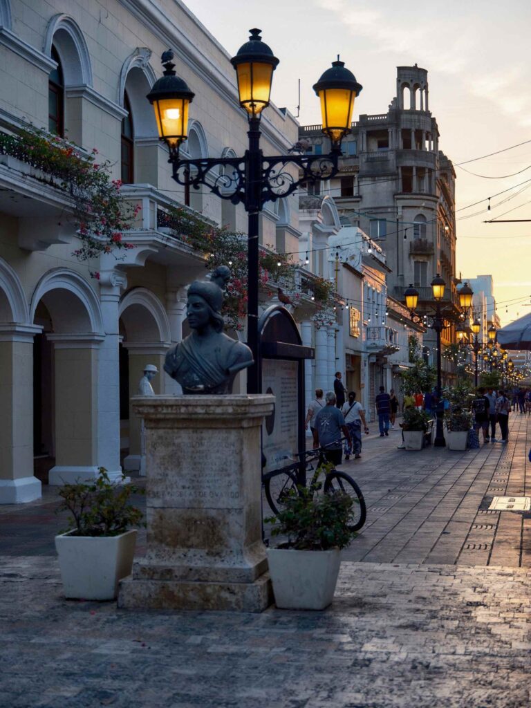Picture of the Zona Colonial in Santo Domingo Walking.
